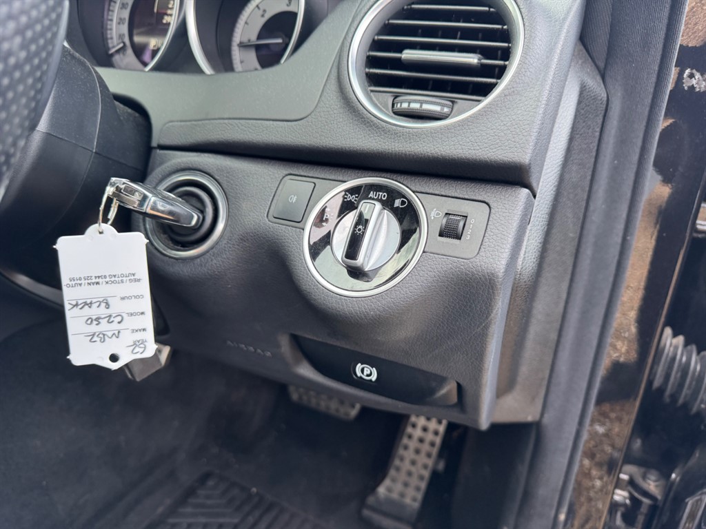 Used Mercedes-Benz C Class 2013 for sale - 77137957: Photo 8