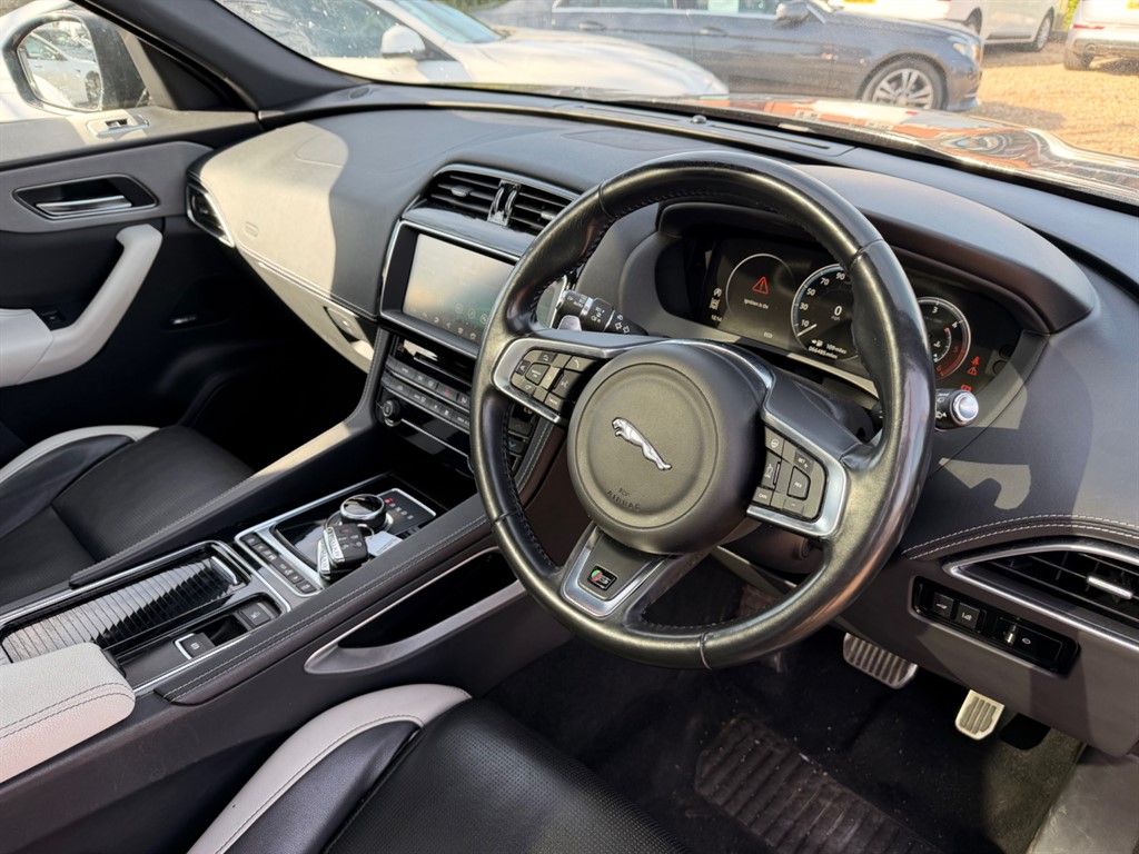 Used Jaguar F-Pace 2018 for sale - 77718291: Photo 18