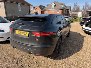 Used Jaguar F-Pace 2018 for sale - 77718291: Photo