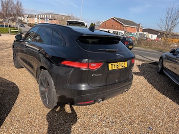 Used Jaguar F-Pace 2018 for sale - 77718291: Photo