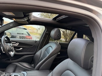 Used Mercedes-Benz GLC 2018 for sale - 77381232: Photo