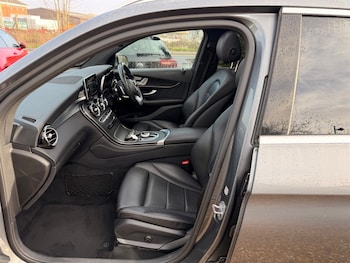 Used Mercedes-Benz GLC 2018 for sale - 77381232: Photo