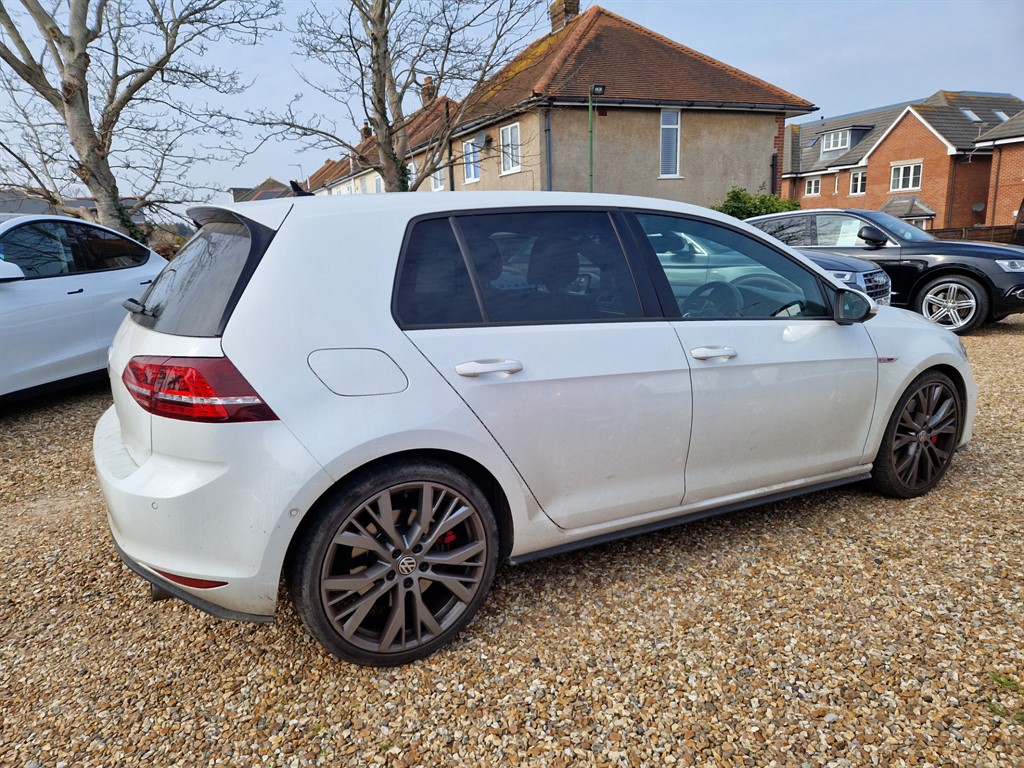 Used Volkswagen Golf 2016 for sale - 77988827: Photo 3