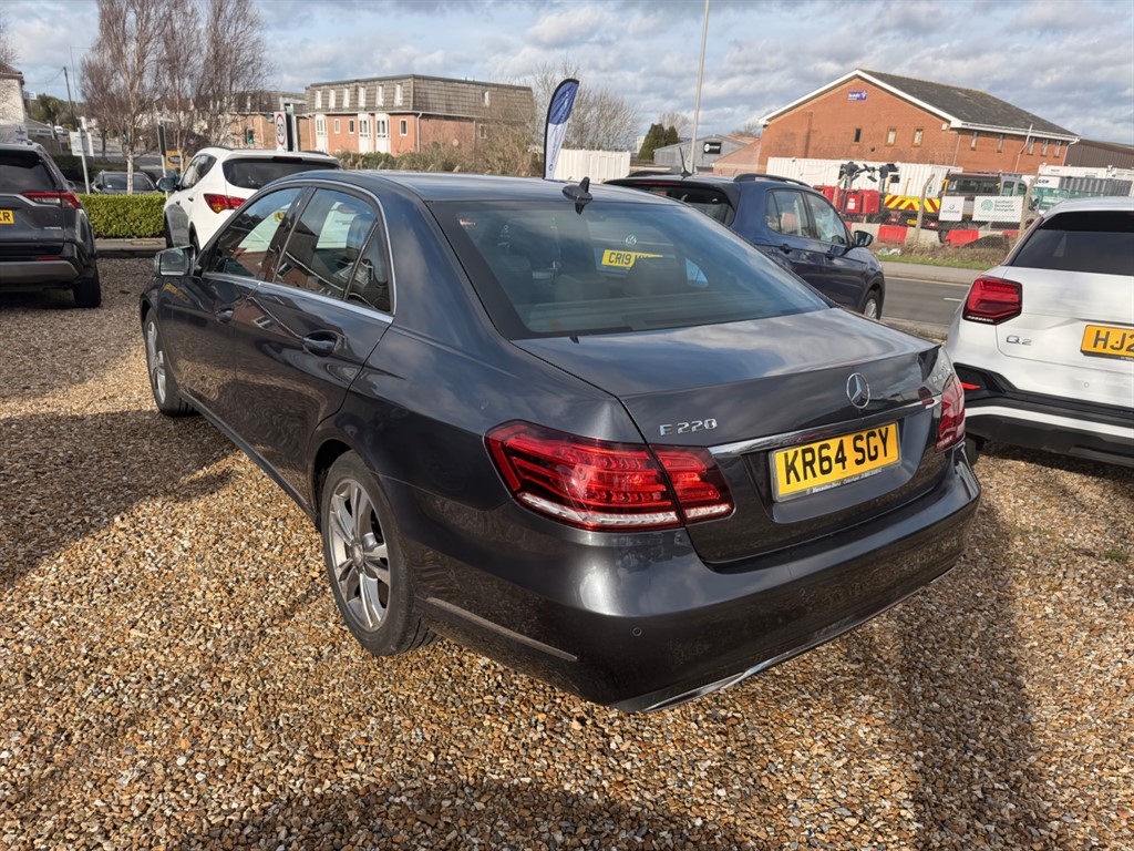 Used Mercedes-Benz E Class 2015 for sale - 77532389: Photo 4