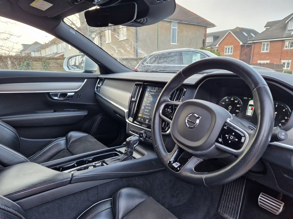 Used Volvo V90 2018 for sale - 77810517: Photo 2