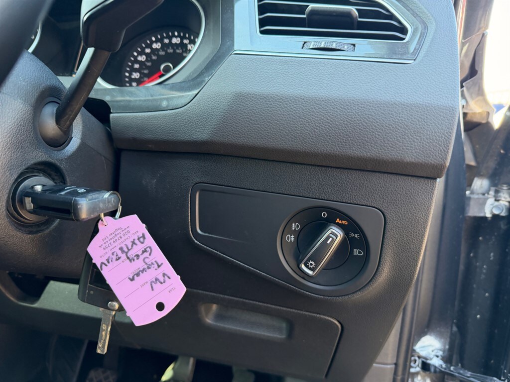 Used Volkswagen Tiguan 2018 for sale - 77653375: Photo 11