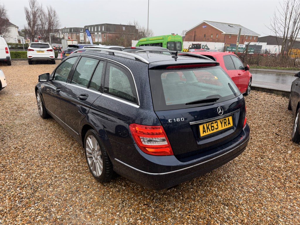 Used Mercedes-Benz C Class 2014 for sale - 77381253: Photo 4