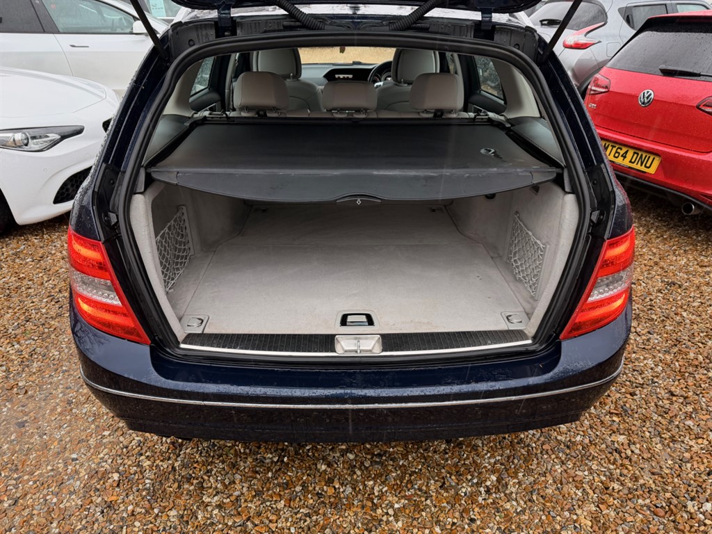 Used Mercedes-Benz C Class 2014 for sale - 77381253: Photo 6