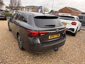 Used Toyota Avensis 2018 for sale - 77619538: Photo
