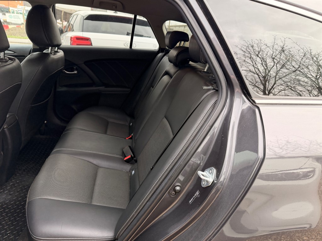 Used Toyota Avensis 2018 for sale - 77619538: Photo 9