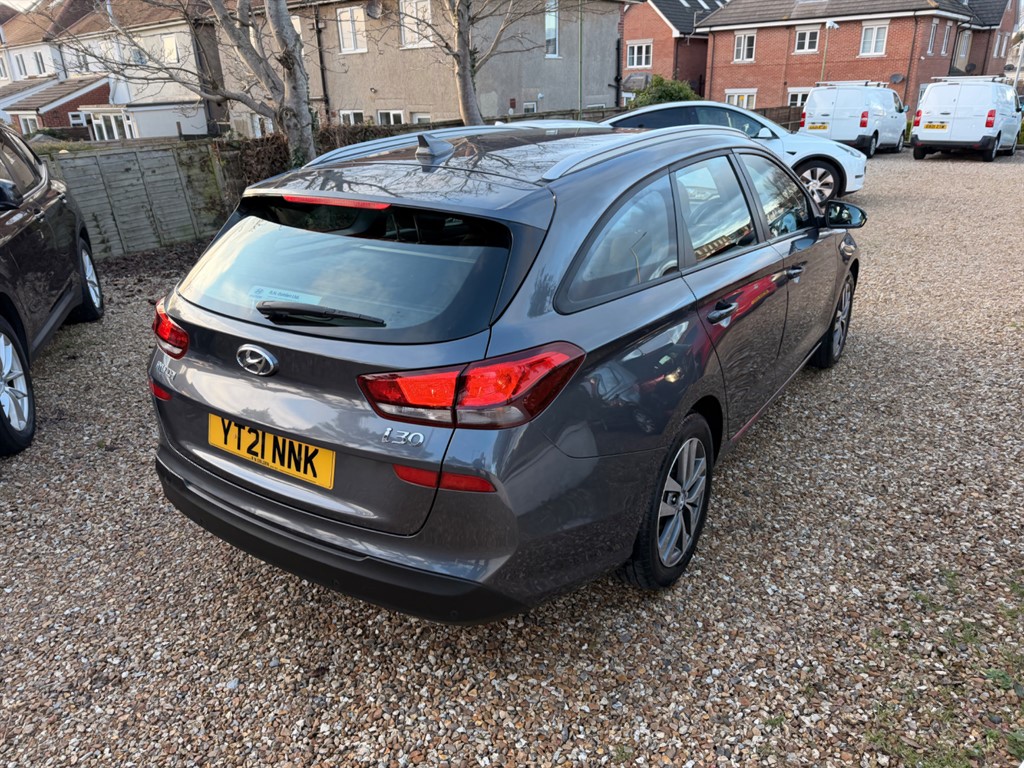 Used Hyundai i30 2021 for sale - 77442930: Photo 4