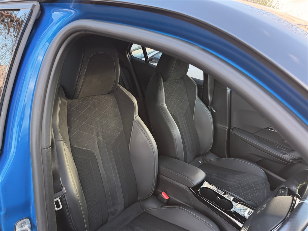 Used Peugeot 2008 2022 for sale - 77841877: Photo 18