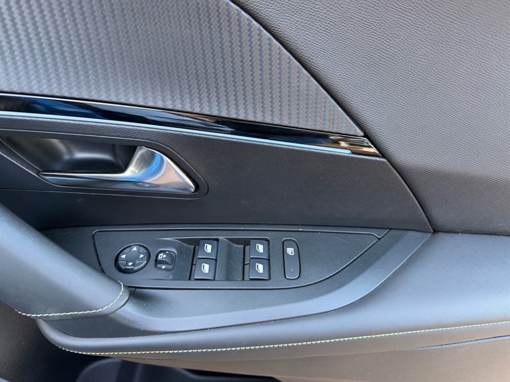 Used Peugeot 2008 2022 for sale - 77841877: Photo 21