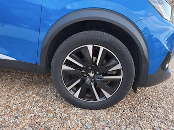 Used Peugeot 2008 2022 for sale - 77841877: Photo