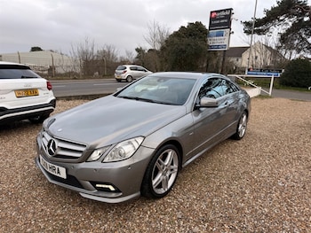 Used Mercedes-Benz E Class 2011 for sale - 77911509: Photo
