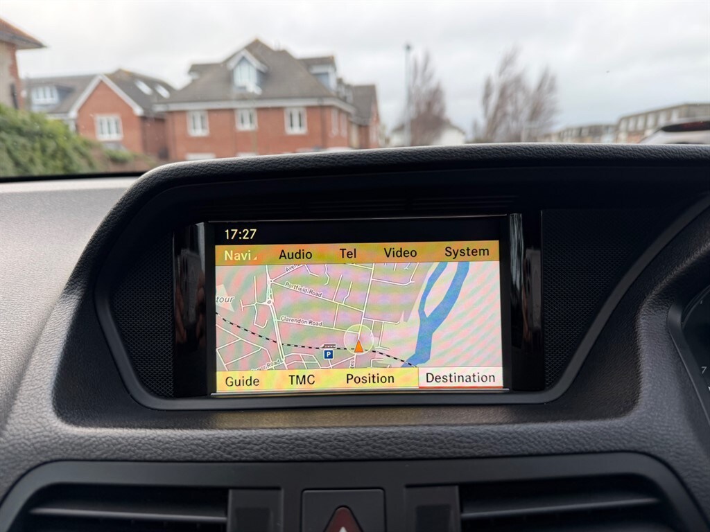 Used Mercedes-Benz E Class 2011 for sale - 77911509: Photo 24