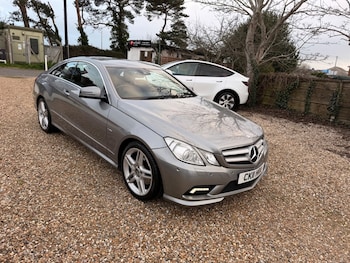 Used Mercedes-Benz E Class 2011 for sale - 77911509: Photo