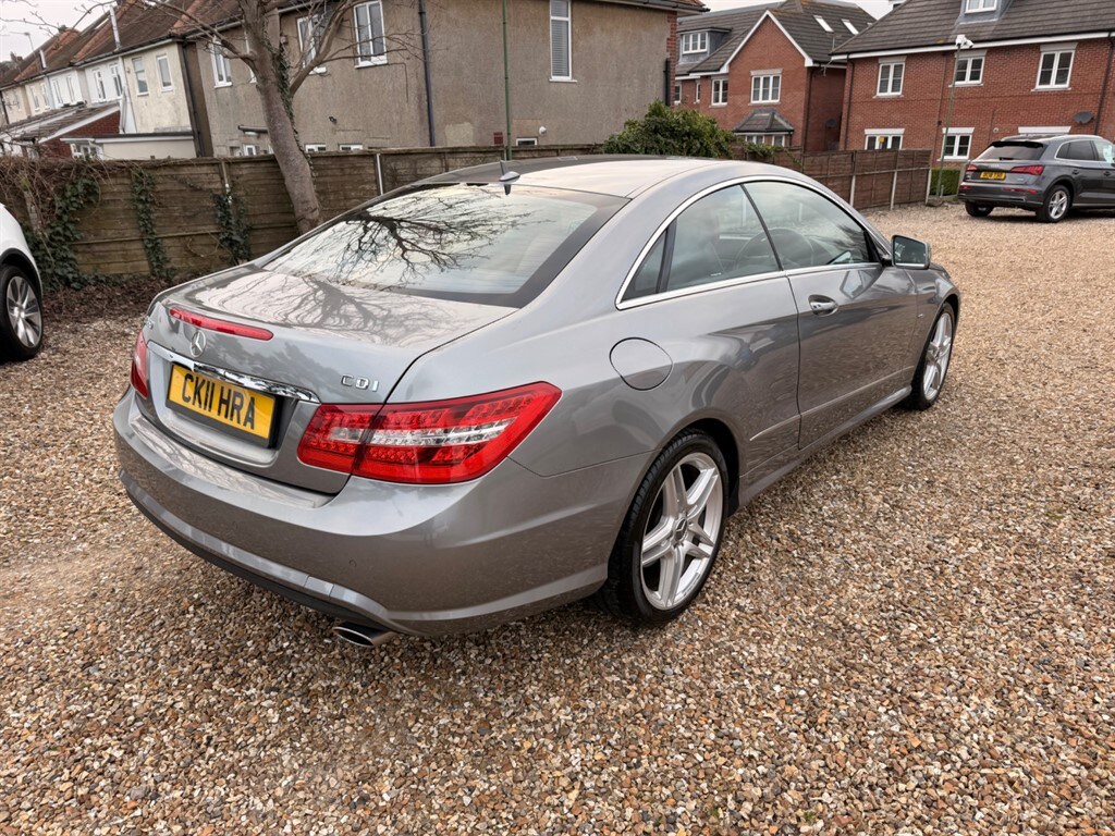 Used Mercedes-Benz E Class 2011 for sale - 77911509: Photo 6