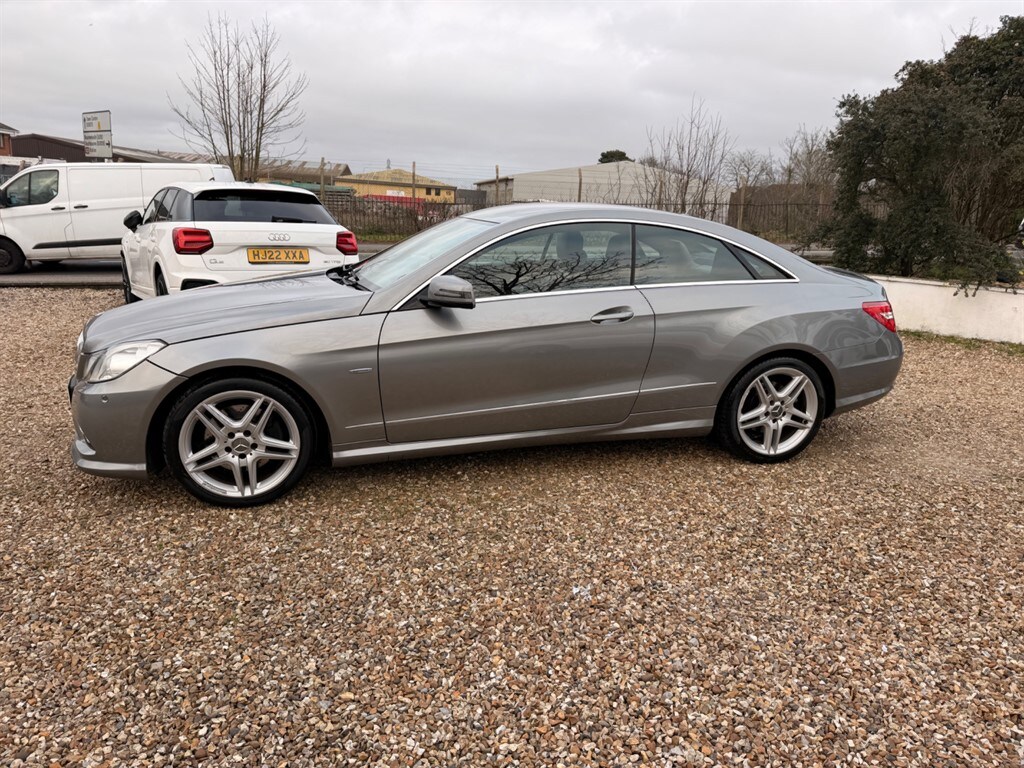 Used Mercedes-Benz E Class 2011 for sale - 77911509: Photo 8