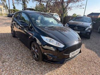 Used Ford Fiesta 2015 for sale - 78418955: Photo