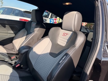 Used Ford Fiesta 2015 for sale - 78418955: Photo