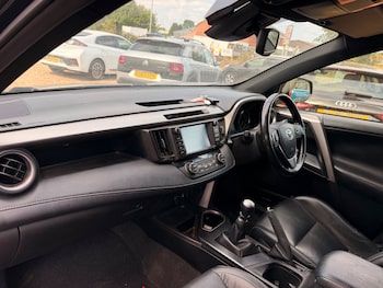 Used Toyota RAV4 2017 for sale - 79538014: Photo