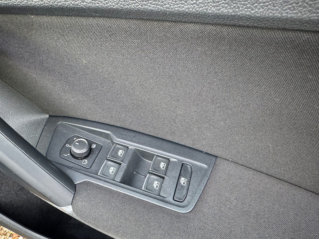 Used Volkswagen Tiguan 2016 for sale - 77137978: Photo 24