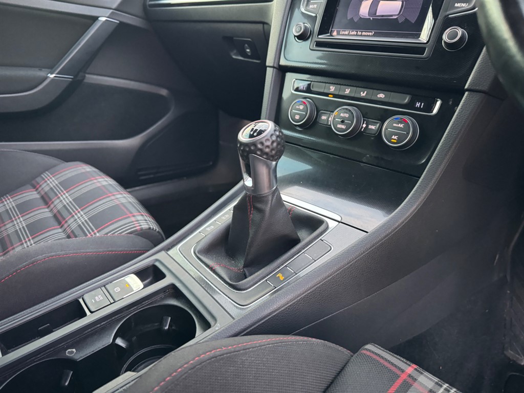 Used Volkswagen Golf 2014 for sale - 77160873: Photo 16