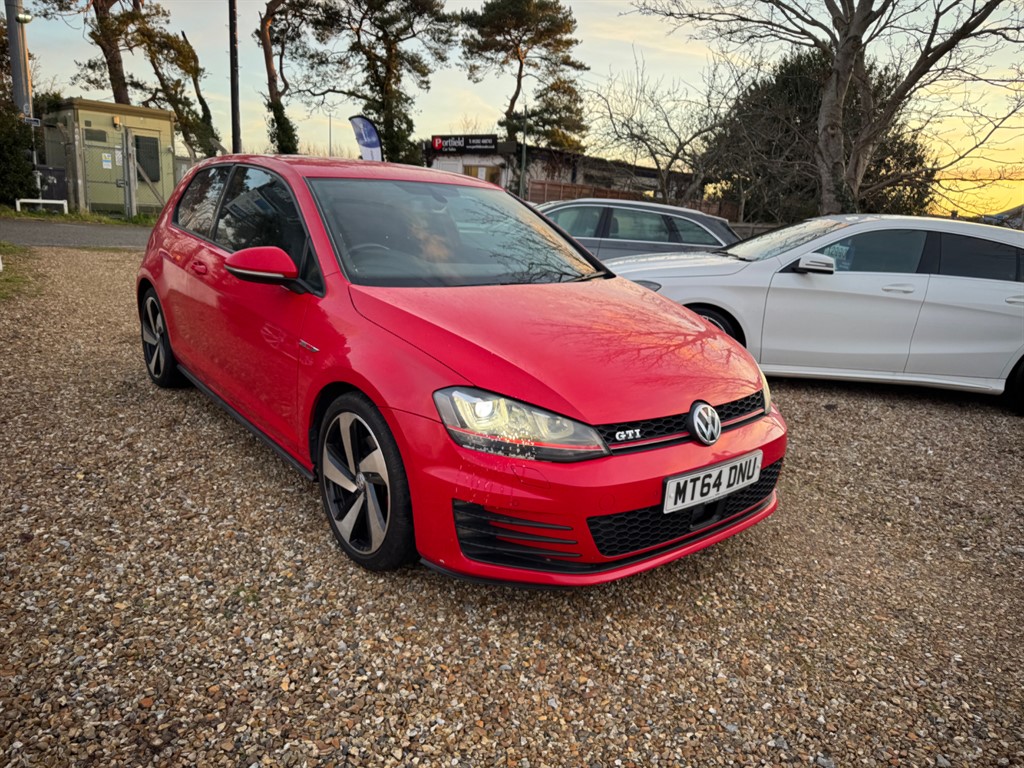 Used Volkswagen Golf 2014 for sale - 77160873: Photo 2