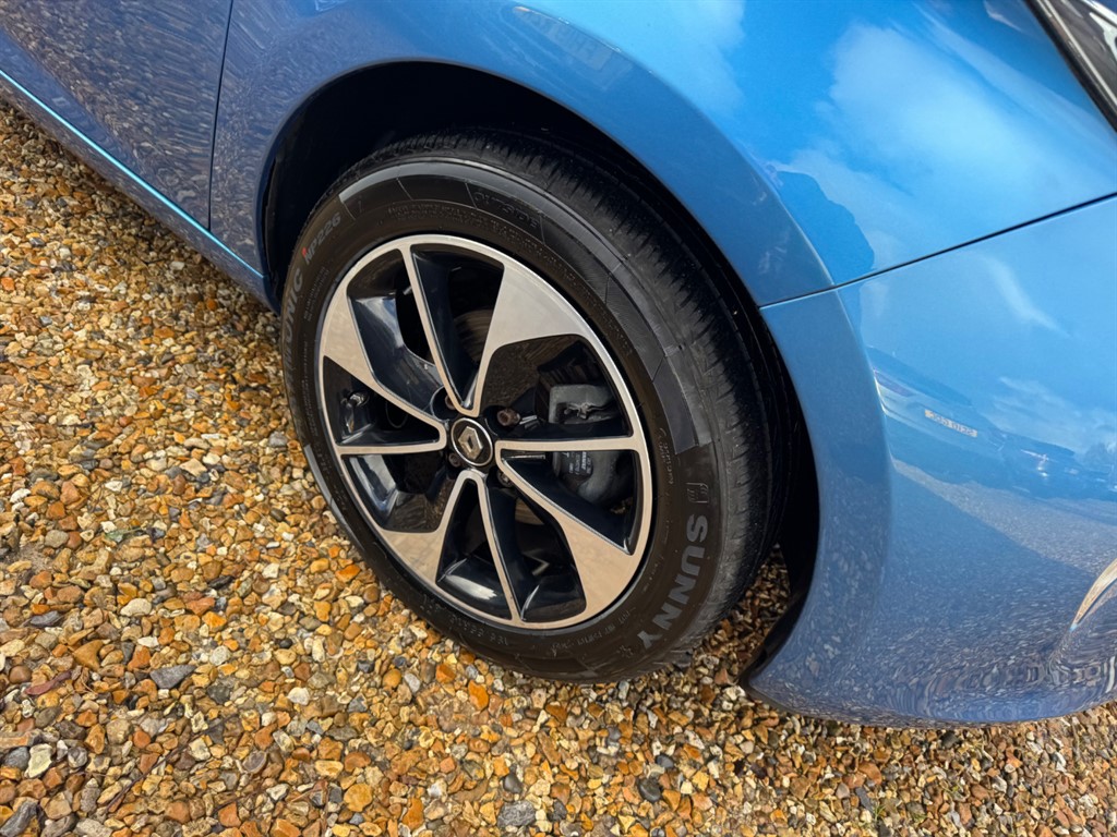 Used Renault Zoe 2019 for sale - 77137943: Photo 6