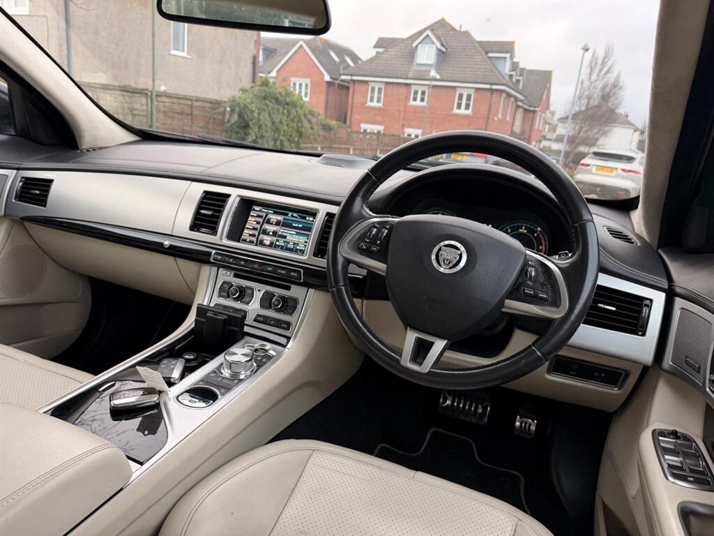 Used Jaguar XF 2013 for sale - 77911512: Photo 13