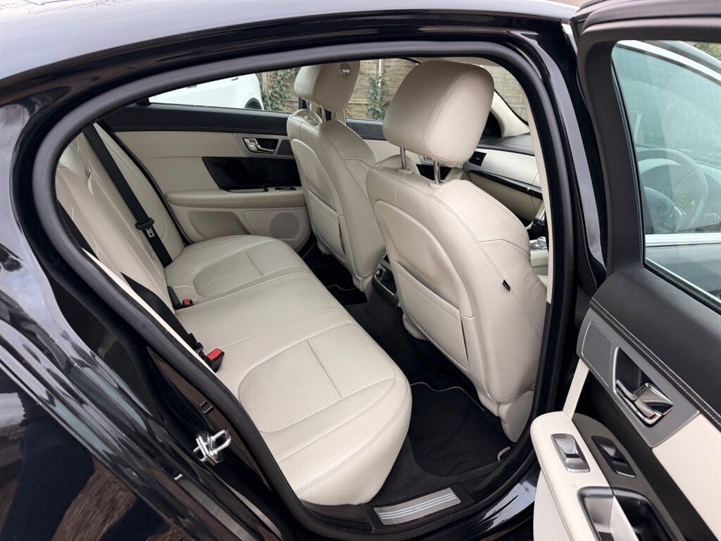 Used Jaguar XF 2013 for sale - 77911512: Photo 8