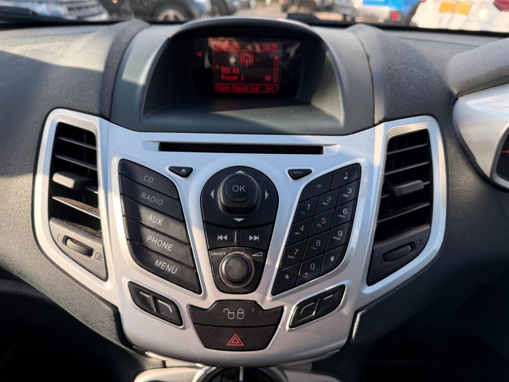 Used Ford Fiesta 2012 for sale - 77890211: Photo 13