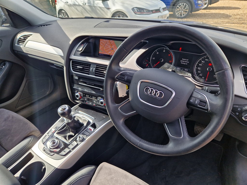 Used Audi A4 2012 for sale - 78028229: Photo 2