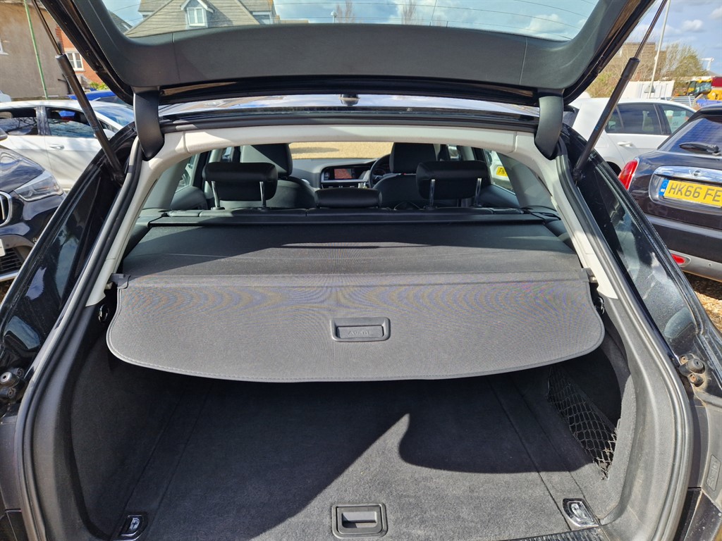 Used Audi A4 2012 for sale - 78028229: Photo 9