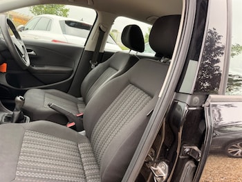 Used Volkswagen Polo 2015 for sale - 78630406: Photo
