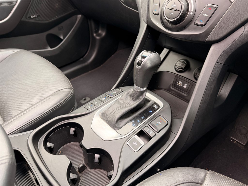 Used Hyundai Santa Fe 2017 for sale - 77326582: Photo 24