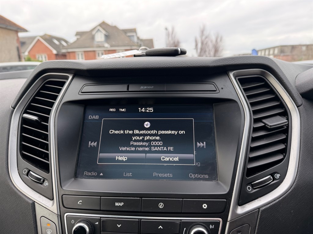 Used Hyundai Santa Fe 2017 for sale - 77326582: Photo 28