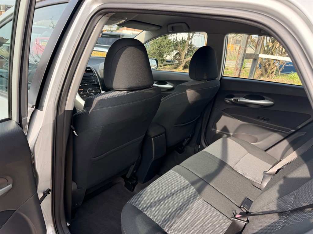 Used Toyota Auris 2010 for sale - 77995410: Photo 14