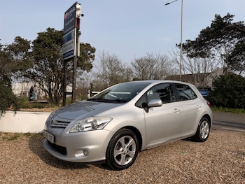 Toyota Auris feature image