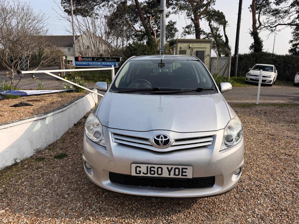 Used Toyota Auris 2010 for sale - 77995410: Photo 2