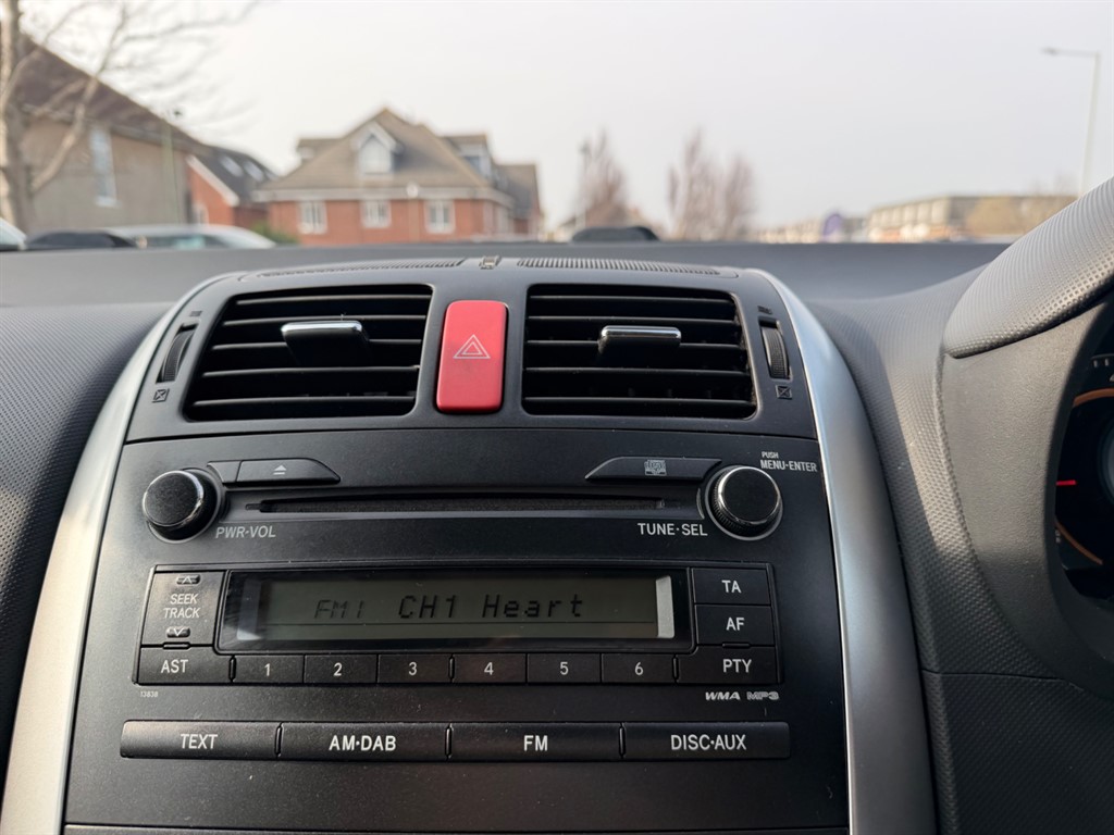 Used Toyota Auris 2010 for sale - 77995410: Photo 20