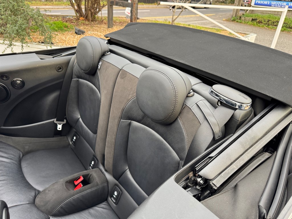 Used MINI Convertible 2018 for sale - 77137939: Photo 16