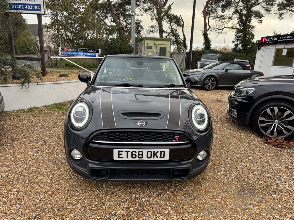 Used MINI Convertible 2018 for sale - 77137939: Photo 2