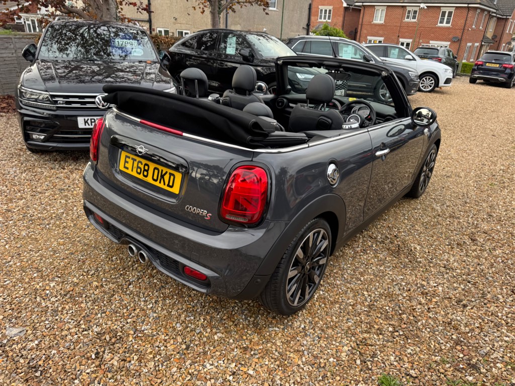 Used MINI Convertible 2018 for sale - 77137939: Photo 4