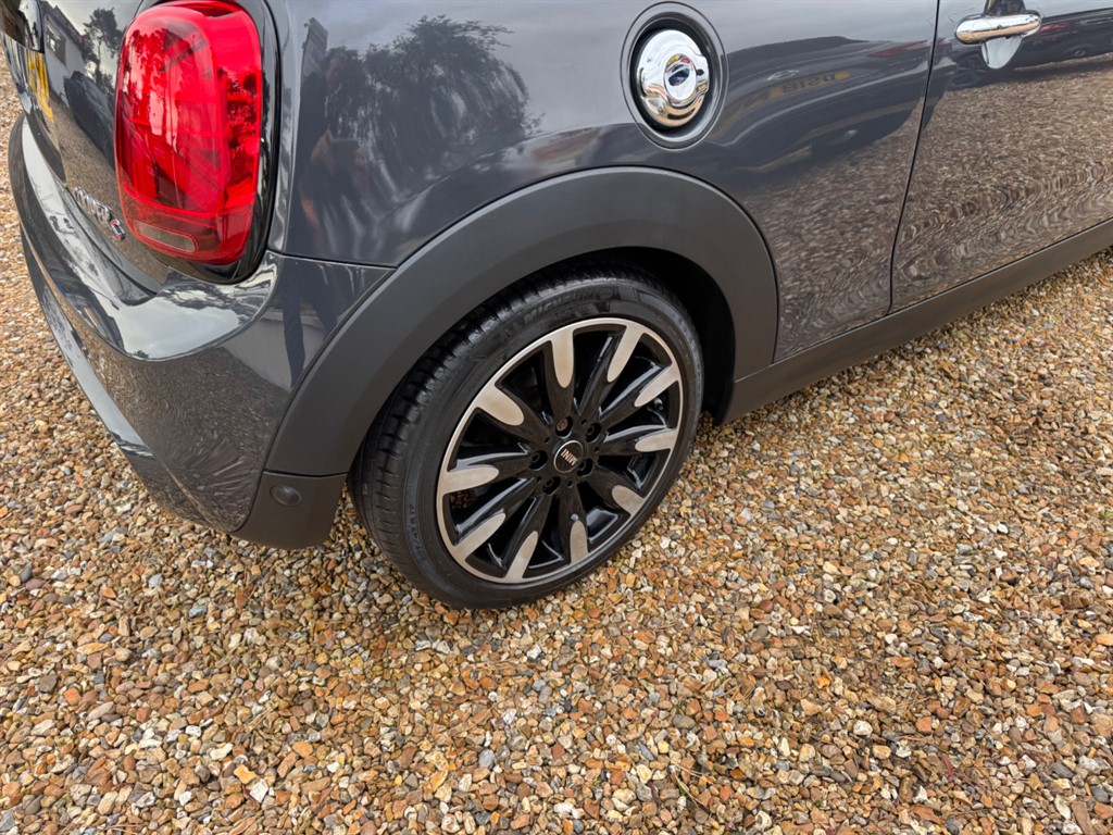 Used MINI Convertible 2018 for sale - 77137939: Photo 5