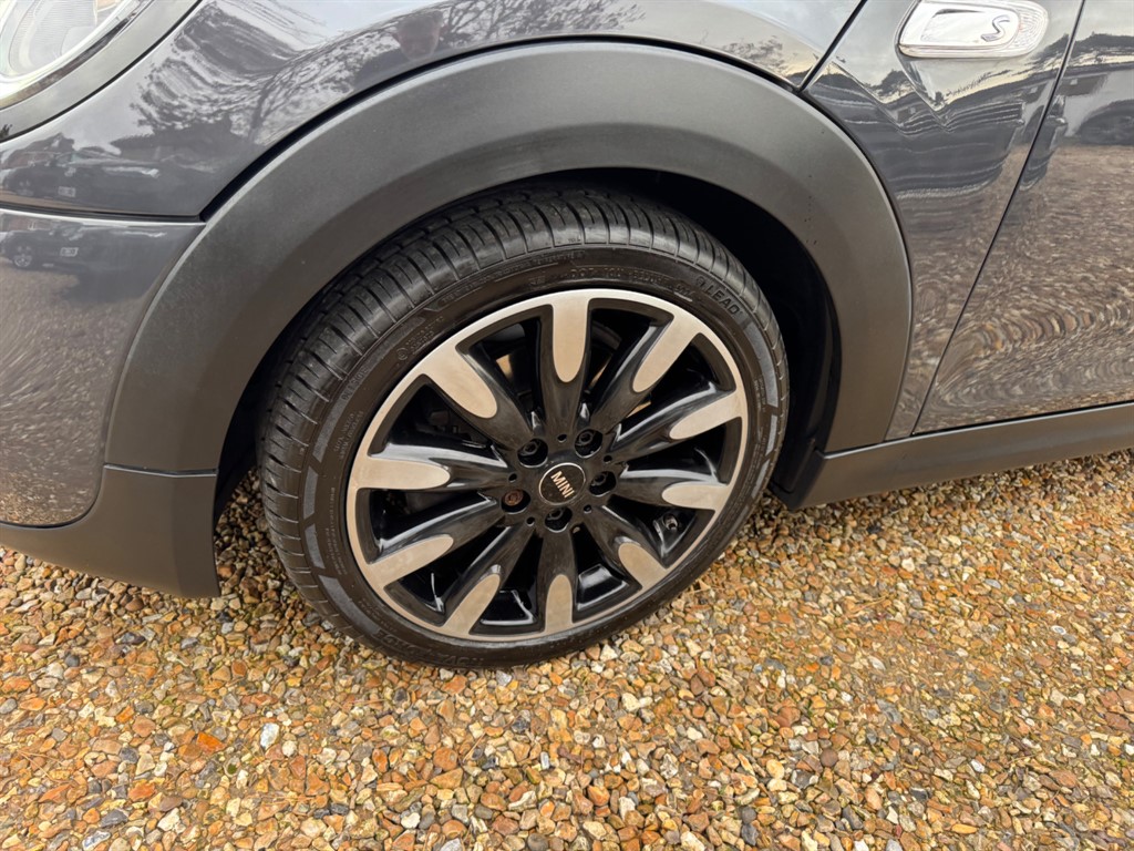 Used MINI Convertible 2018 for sale - 77137939: Photo 8