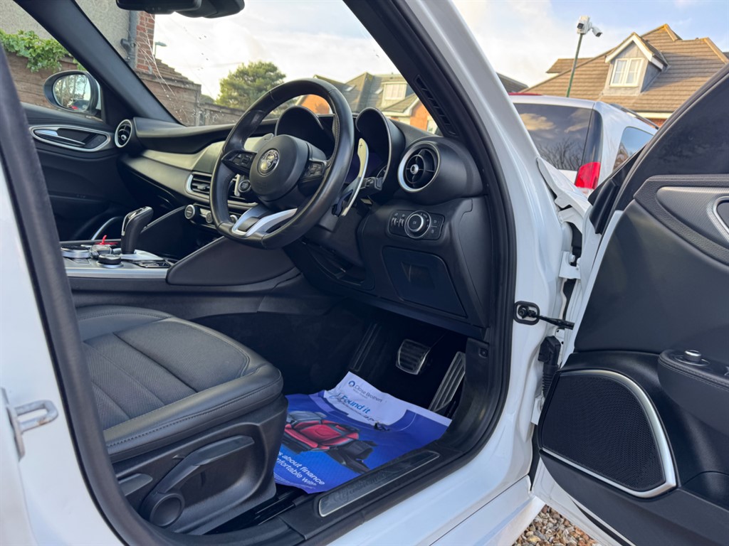 Used Alfa Romeo Giulia 2022 for sale - 77137970: Photo 15