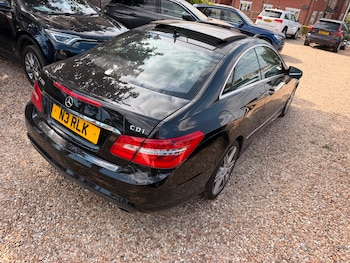 Used Mercedes-Benz E Class 2009 for sale - 79541508: Photo