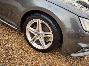 Used Audi A4 2016 for sale - 77137937: Photo